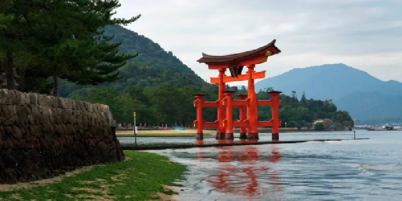 Torii del Tempio di Itsukushima sull'Isola di Miyajima