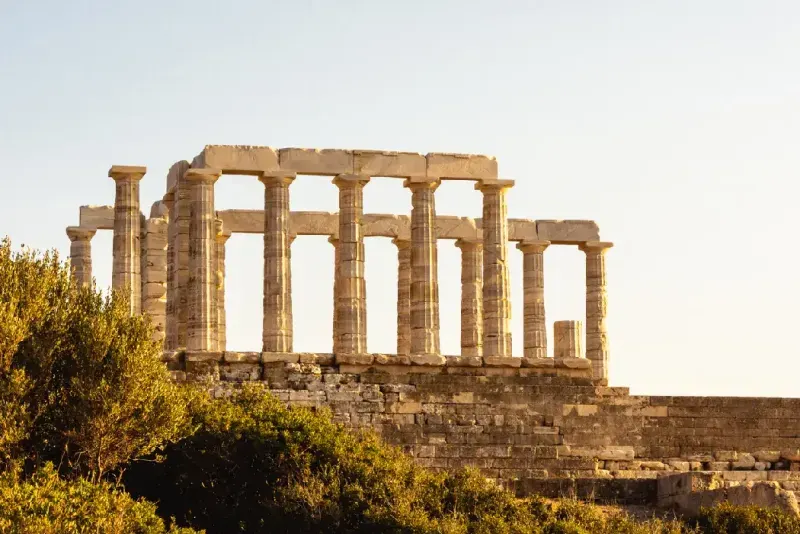 ruinas-del-templo-de-poseidon-en-el-cabo-sunion-atica-grecia