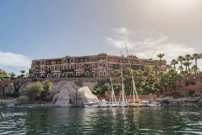 Luxushotel Sofitel Legend Old Cataract in Assuan am Nil mit historischer Architektur