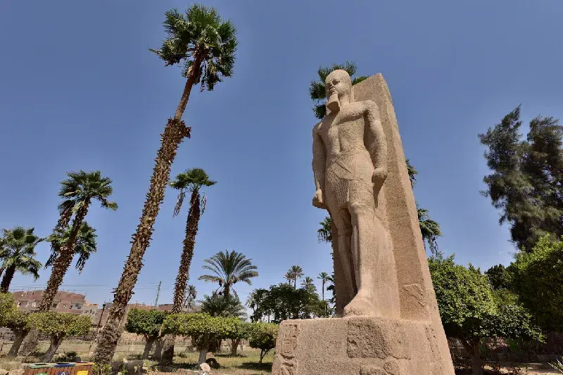 Memphis, die antike Hauptstadt Ägyptens, mit ihren berühmten historischen Monumenten nahe Kairo.