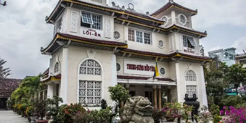 Templo Cao Dai en Da Nang, Vietnam.
