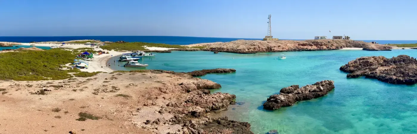 Vista panoramica dell'arcipelago delle Isole Daymaniyat, Oman.