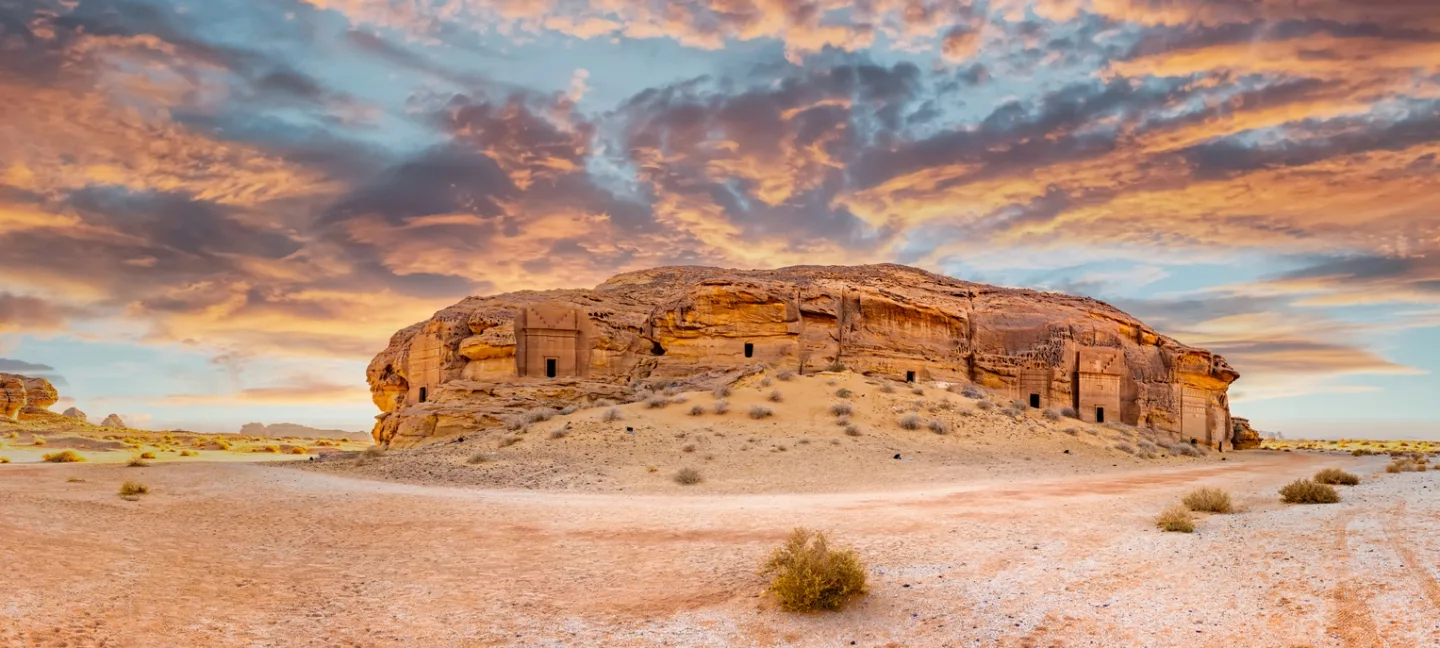 Montanha Vermelha da Arábia Saudita: O Segredo Milenar Finalmente Revelado