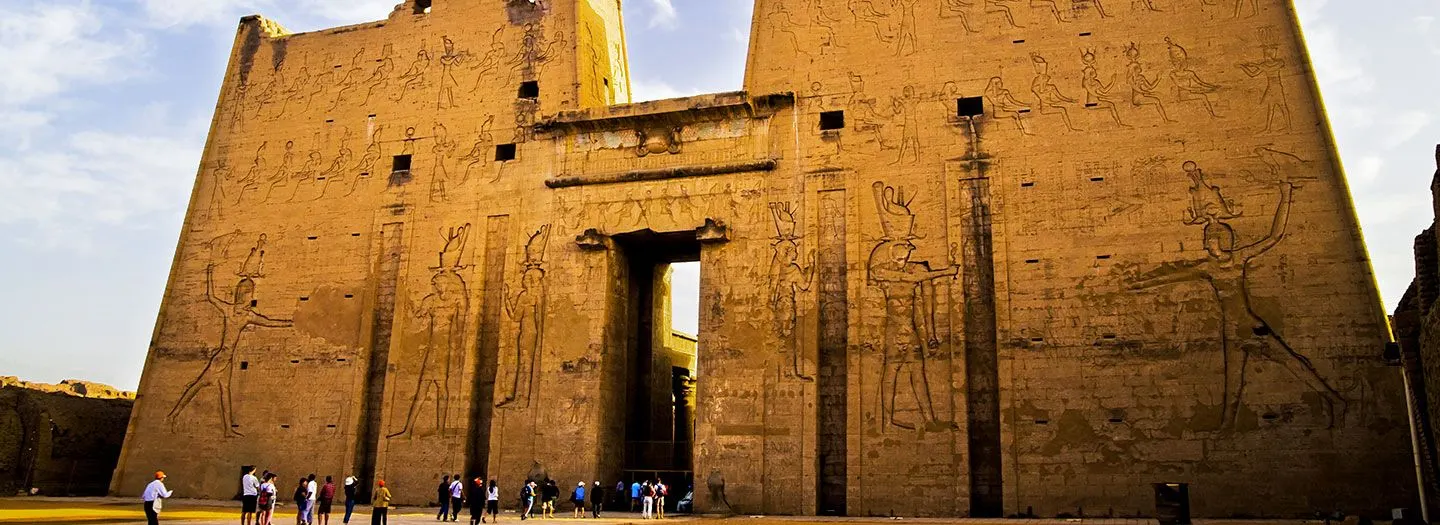 Der bekannte Horus Tempel: Edfu Tempel