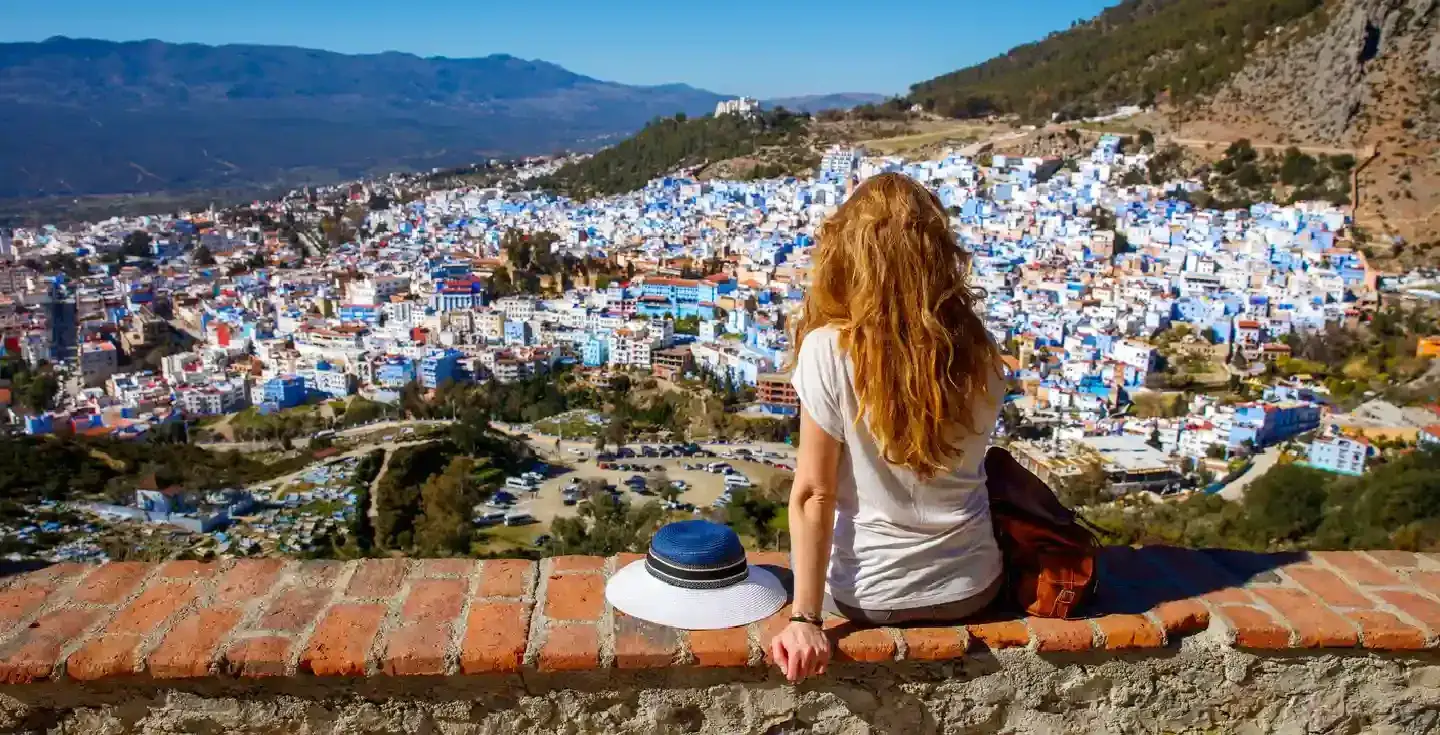 vista-panoramica-del-paisaje-urbano-de-chefchaouen-marruecos