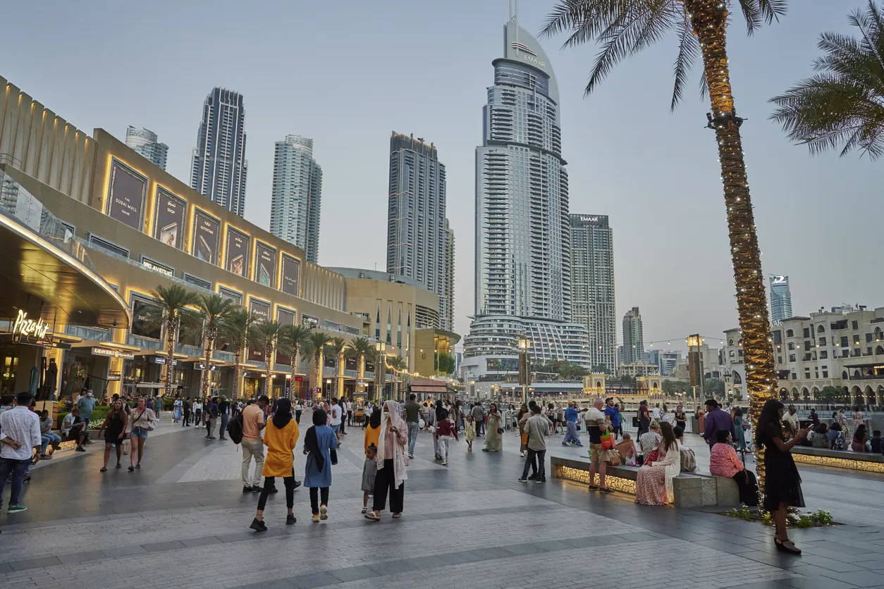 Dubai Mall vs. Mall of the Emirates: The Ultimate Shopping Showdown