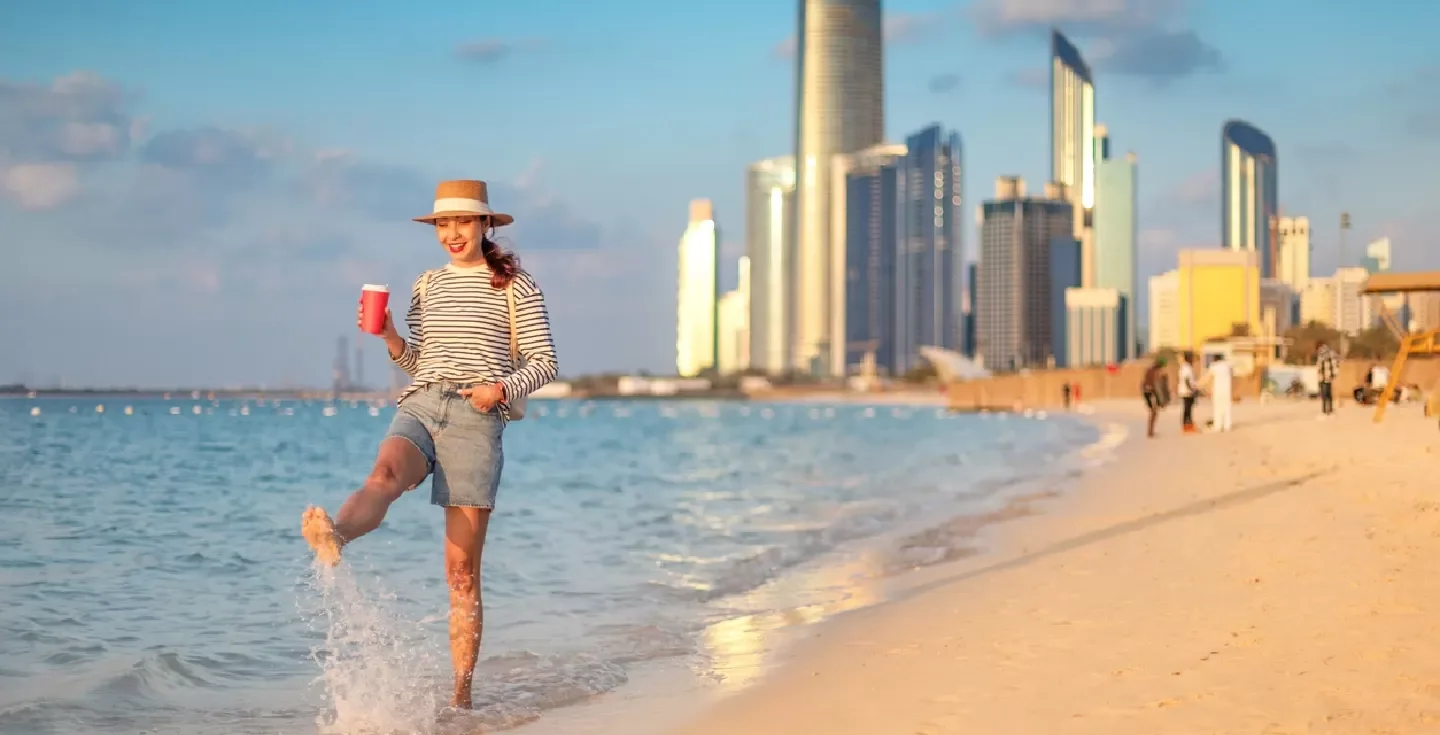 Playas en Dubái: Arenas Doradas y Lujo Frente al Mar