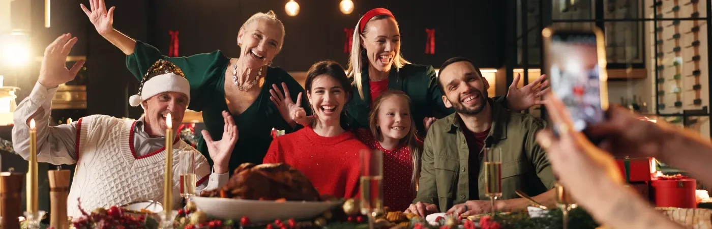 Famiglia Festeggia il Natale
