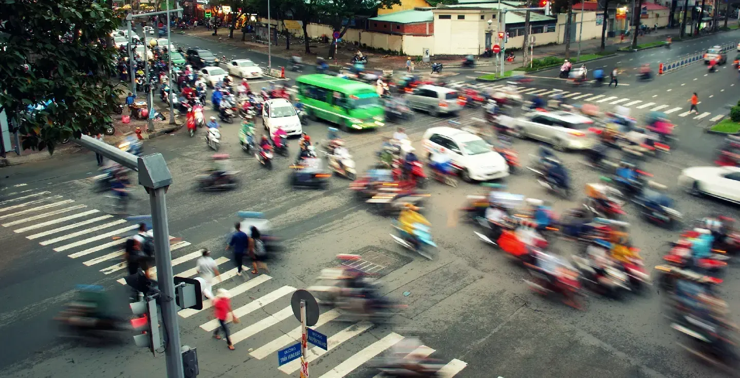 Tráfico en Ciudad Ho Chi Minh (Saigón).
