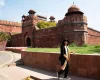 Forte Rosso, Viaggio in India