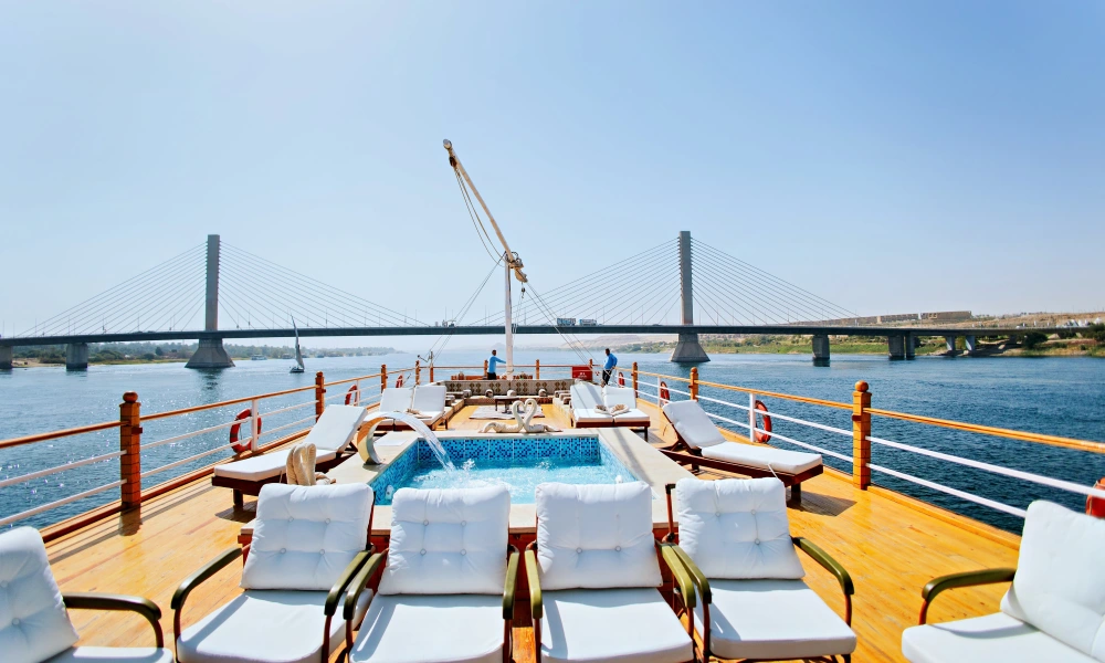 Anat Dahabiya: Luxus Segelschiff