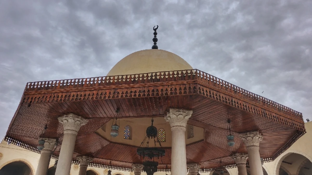 Amr-ibn-al-As-Moschee in Kairo: Geschichte, Architektur und Besuchertipps