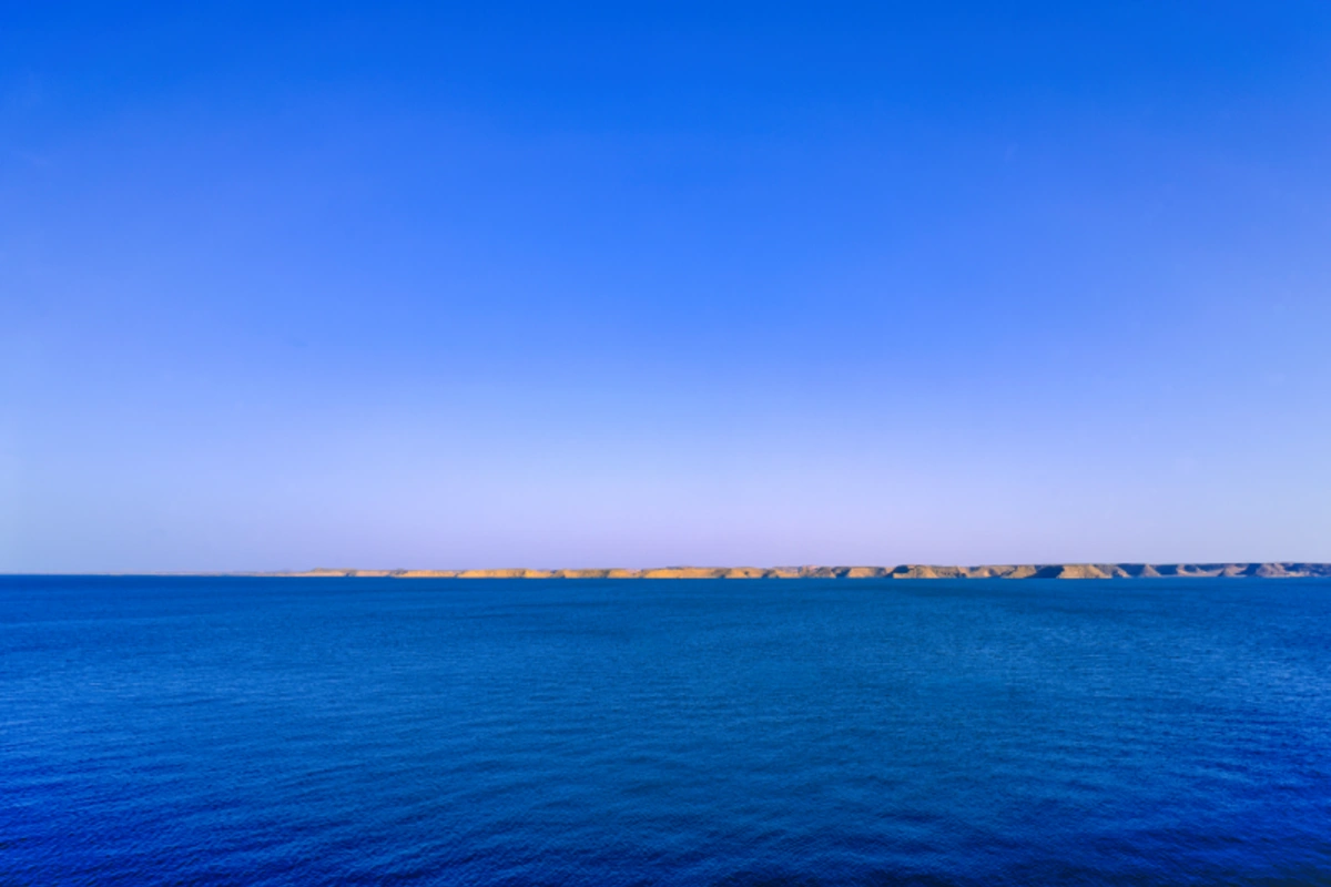 Nassersee vom Tempelkomplex Abu Simbel im Süden Ägyptens aus gesehen