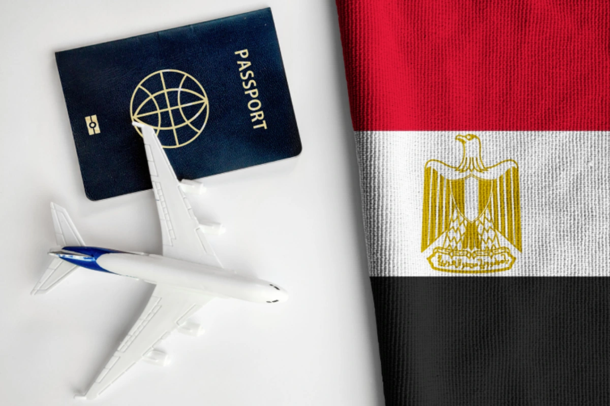 Was sollte man bei der Packliste Ägypten in Bezug auf Geld, Sicherheit und Alltag beachten?