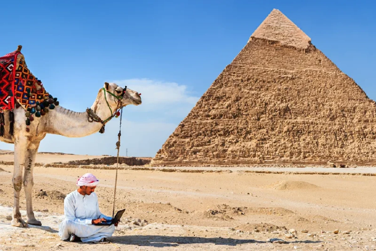 Schematische Darstellung der Gesellschaftspyramide im alten Ägypten