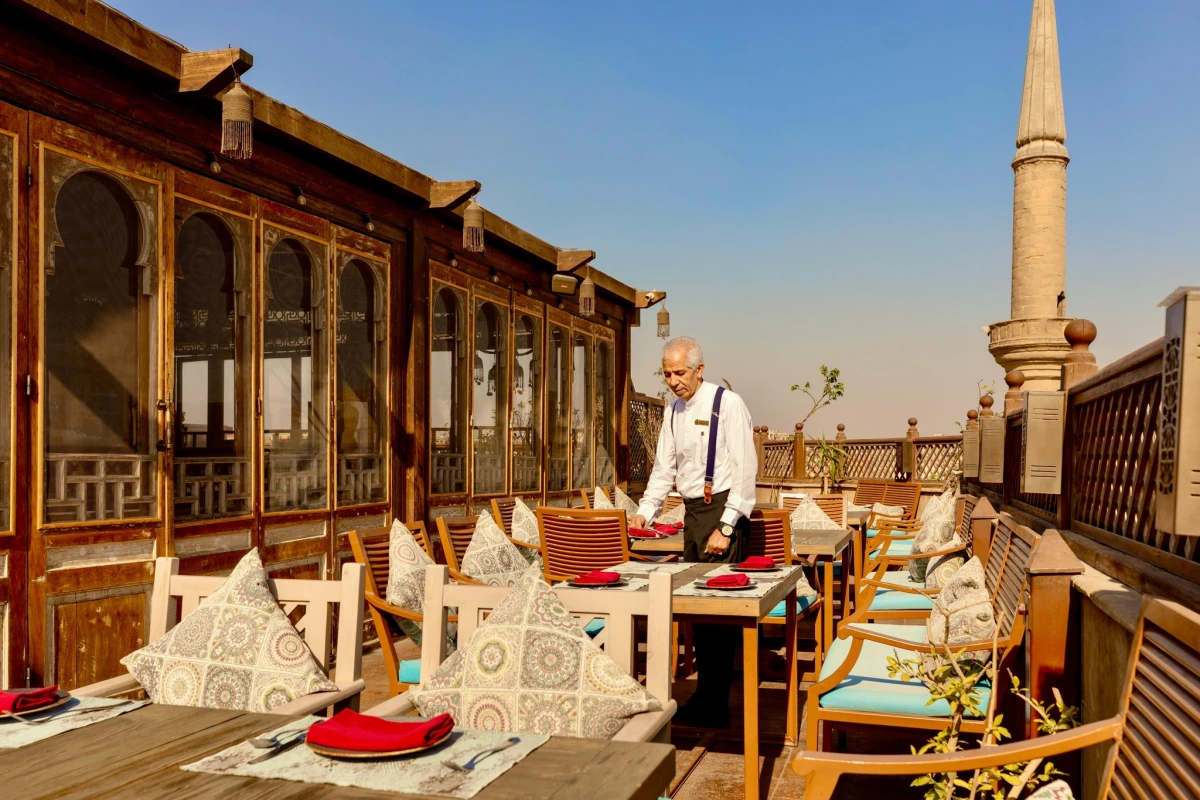 Zeeyara Moez Restaurant