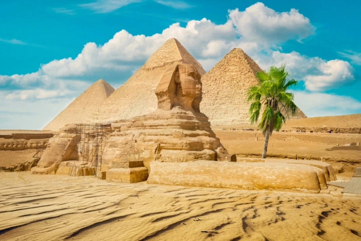 Great Sphinx Giza pyramids, Egypt Tour with Nile Cruise