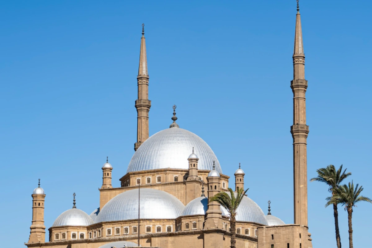 Wie sieht die Mohamed Ali Moschee von innen und außen aus?