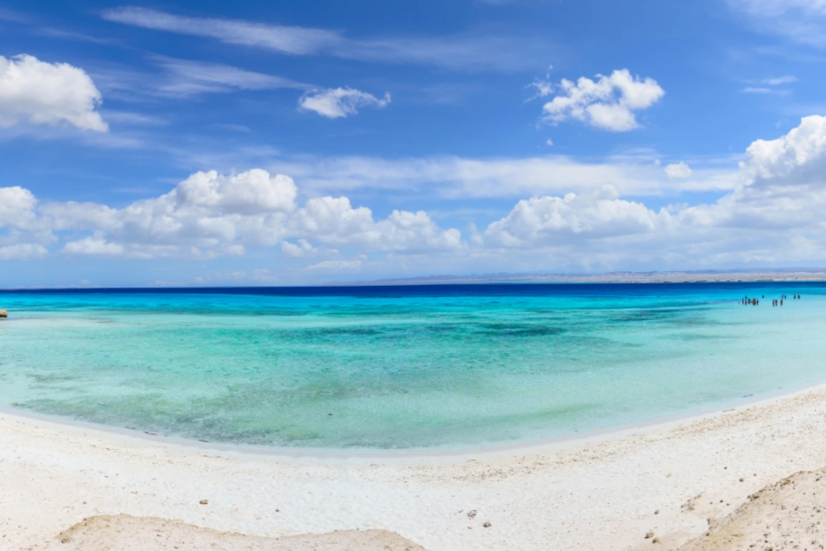 Landschaft mit Strand Ras Hankorab, Marsa Alam, Ägypten
