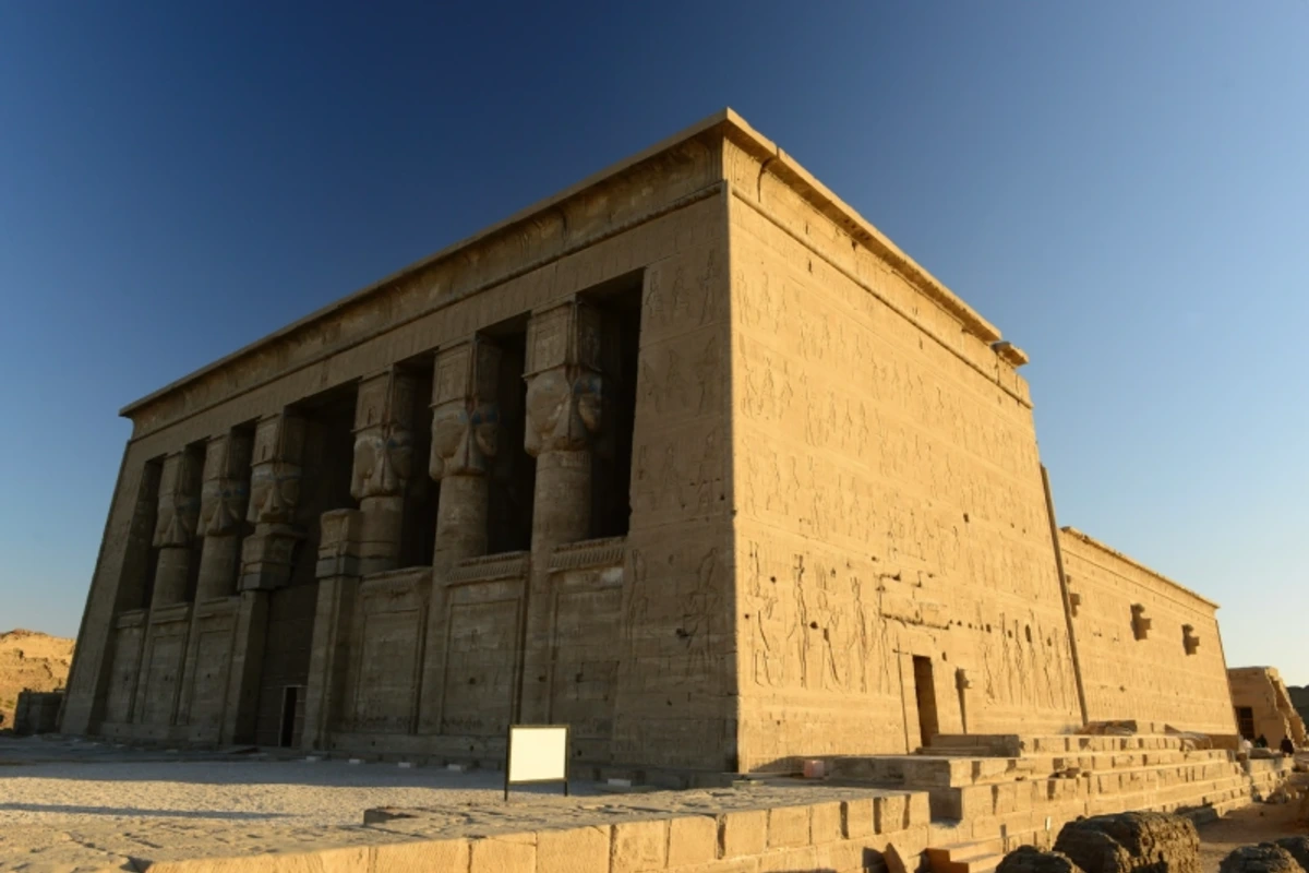 Wo sehen Sie Kleopatras Spuren in Ägypten?
