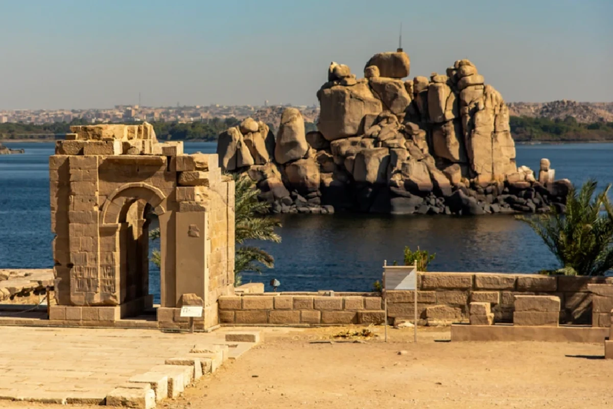 Die Inseln Elephantine und Philae im Nil bei Assuan, Ägypten.