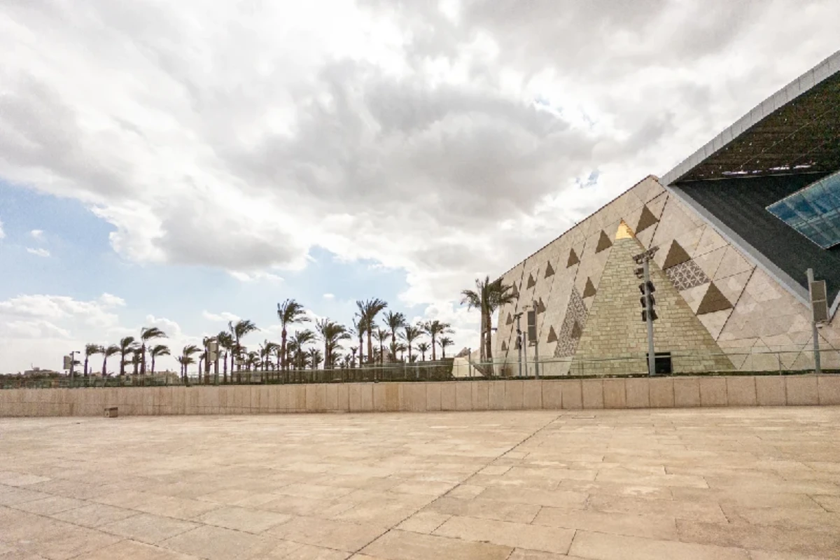 Das Grand Egyptian Museum, auch als Gizeh-Museum bekannt, in Gizeh, Ägypten