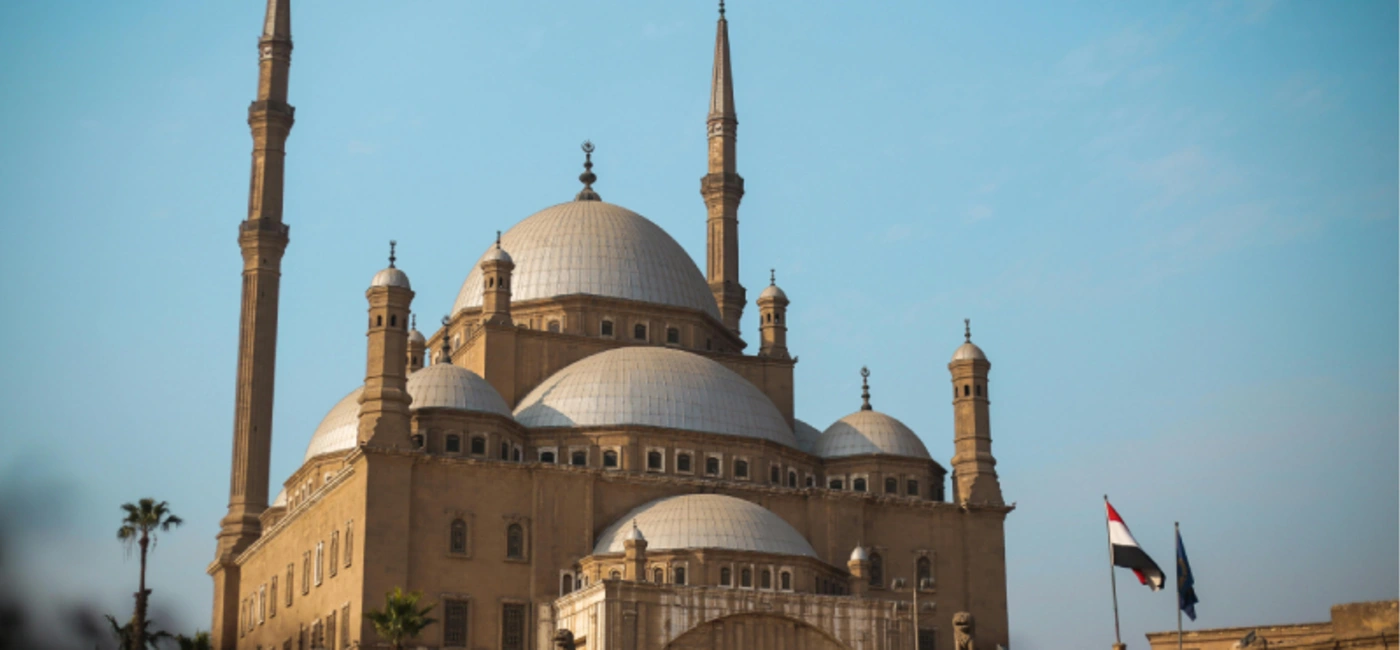 Las Mezquitas de El Cairo: Un Viaje a Través de la Historia y la Cultura