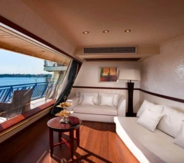 Divano sul Nilo a bordo della Crociera sul Nilo Amwaj Livingstone, crociera sul nilo 5 stelle lusso