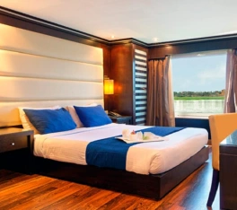 Camera da letto singola con l view sul Nilo a bordo della Crociera Nile Premium Lussuosa, crociera sul nilo da luxor a abu simbel