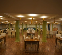 Salón principal del Crucero Le Fayan II