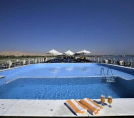 La piscina del crucero Iberotel Crown Emperor