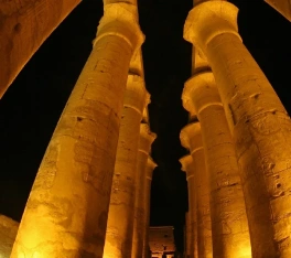 L'Eclissi a Luxor Agosto 2027, le colonne a luxor