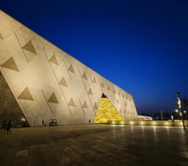 il Grande Museo Egizio, egitto pasqua 2026