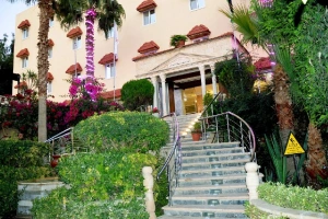 amra palace international hotel 