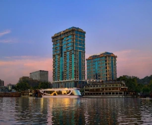 Four Seasons Hotel Cairo at The First Residence