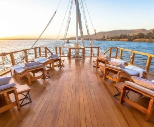 Nuun & Nuut Dahabiya