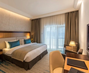 Golden Tulip Media Hotel