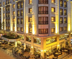 Arts Hotel Taksim