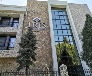Iris Hotel & Spa