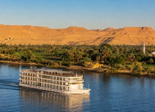 Cairo and Nile Cruise Package: 8-Day Cairo, Aswan & Luxor by Train
