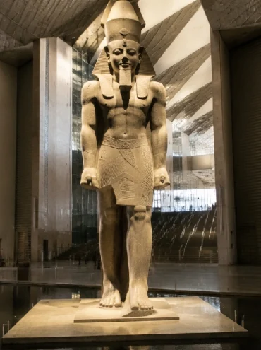 estatua de ramses ll