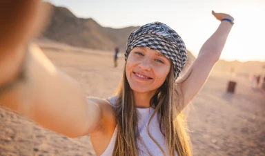 Una tourista en su Viaje a Egipto 8 Días