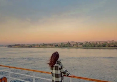 una donna a borda crociera radamis II , crociera radamis II