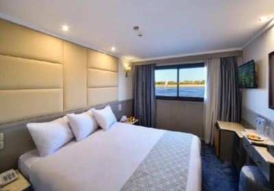 una cbina dentro la motonave ms nile treasure , crocierain egitto sul nilo 