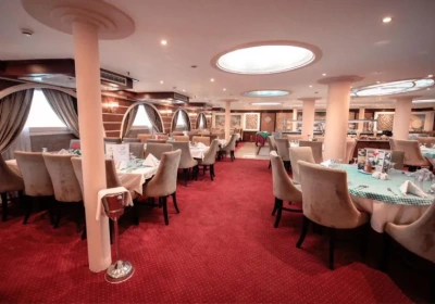 il ristorante a bordo di nile story crociera , vacanza sul nilo 