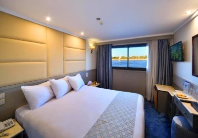 una camera singola, navigazione lago nasser