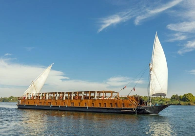 Dahabiya Nuun y Nuut