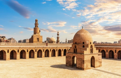 Mezquita de Ibn Tulun: Historia y belleza del Cairo islámico