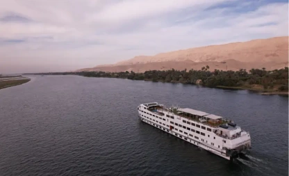 MS Salacia Nilkreuzfahrtschiff auf dem Nil bei Luxor
