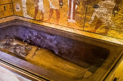 Scopri la tomba di Tutankhamon: Un viaggio tra i misteri dell'antico Egitto